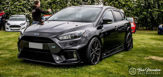 FORD FOCUS RS