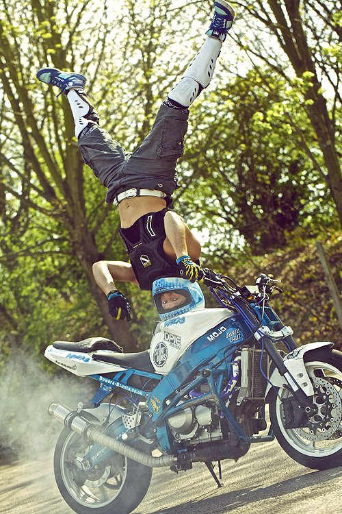 Lee Bowers - bike stunts 